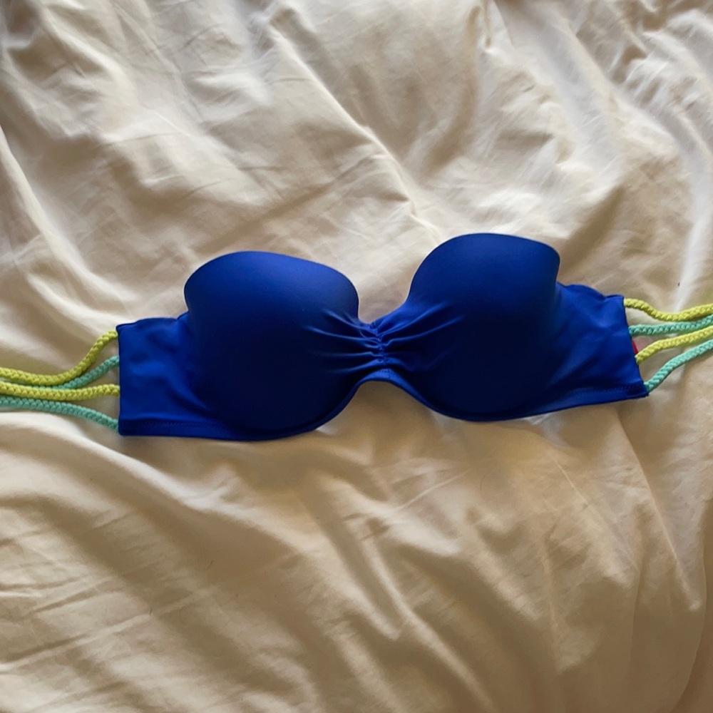 34c Victoria’s Secret blue bathing suit top